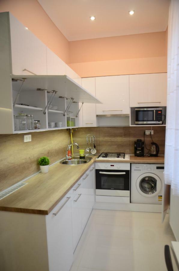 Island In The Downtown With Free Parking Appartement
